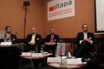 Diskusia v sekcii A2: Nový život (VS) s digitálnou televíziou. Zľava doprava: Branislav Máčaj, Telekomunikačný úrad, Karol Flak, Towercom, Milan Fitzek, STV, Miroslav Drobný, IT expert