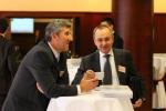 Jozef Mikát (Capgemini Slovensko) a Valent Gura (Hewlett-Packard Slovakia) počas coffee-breaku.