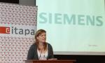 Zuzana Wienk (Aliancia Fair-Play) počas prezentuje na tému Pohľad NGO - ako využiť verejné informácie.