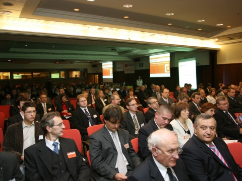 Pohľad na hlavnú prednáškovú sálu Lon…