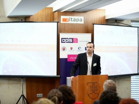 Peter Kažík (riaditeľ odboru informat…