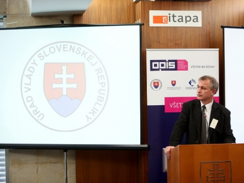 Slavomír Božoň (riaditeľ odboru koord…