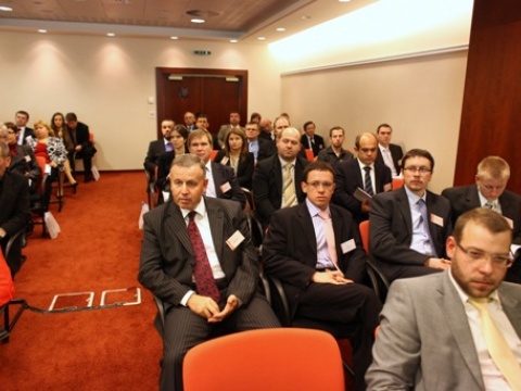 Participants of session D1 with its c…