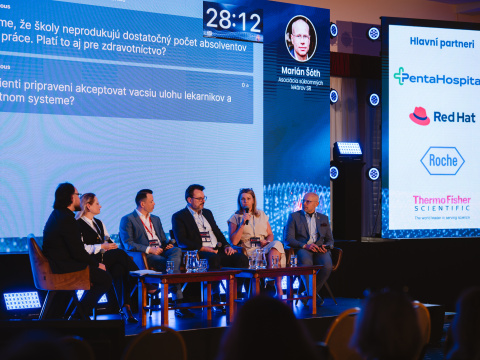 Diskutujúci spíkri odpovedajú na otáz…