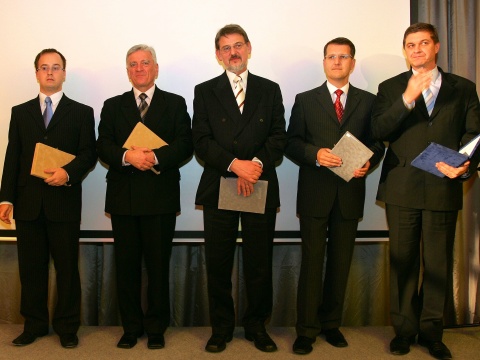Winners of ITAPA 2005 Distinction Award.