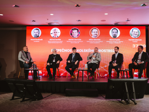 Diskusia "Bezpečnosť školského prostr…