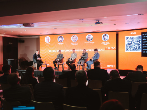 Diskusia "QR platba: revolúcia v digi…