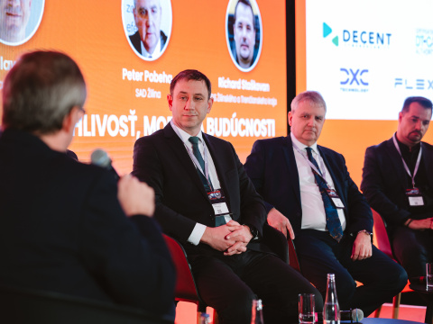 Diskusia "Digitálna verejná doprava: …