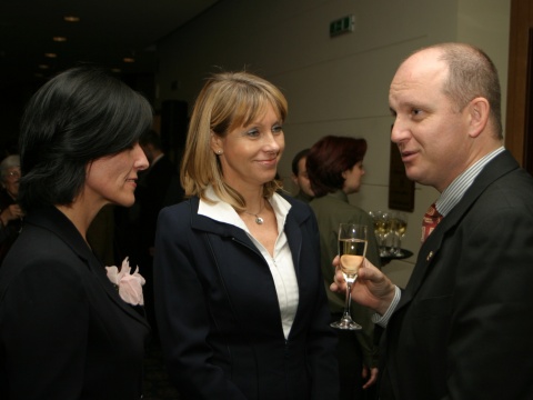 Príchod hostí na slávnostný galavečer.