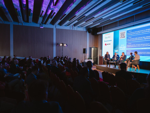 A full hall during the discussion on …