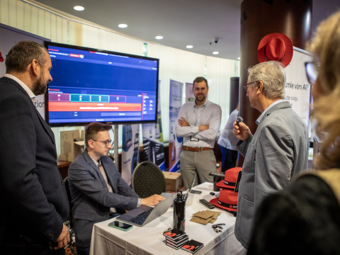 Interaktívna EXPO zóna a ukážka Speec…